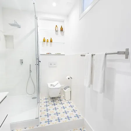 Lovelystay Luminous Flat W River View Appartamento Lisbona